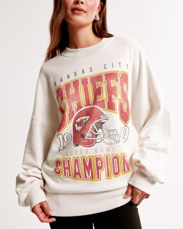Kansas City Chiefs Graphic Oversized Sunday Women Sweatshirt Crew AMCWSS0024 - Image 2