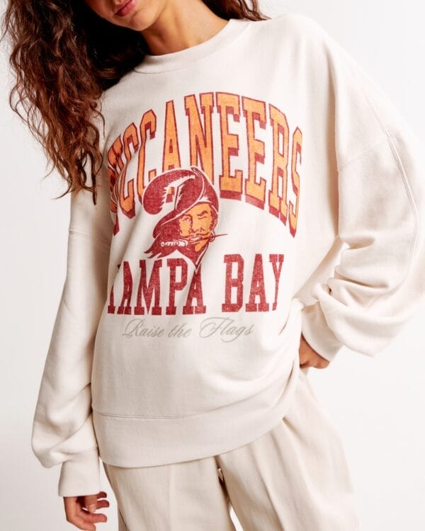 Tampa Bay Buccaneers Graphic Oversized Sunday Women Sweatshirt Crew AMCWSS0007 - Image 2