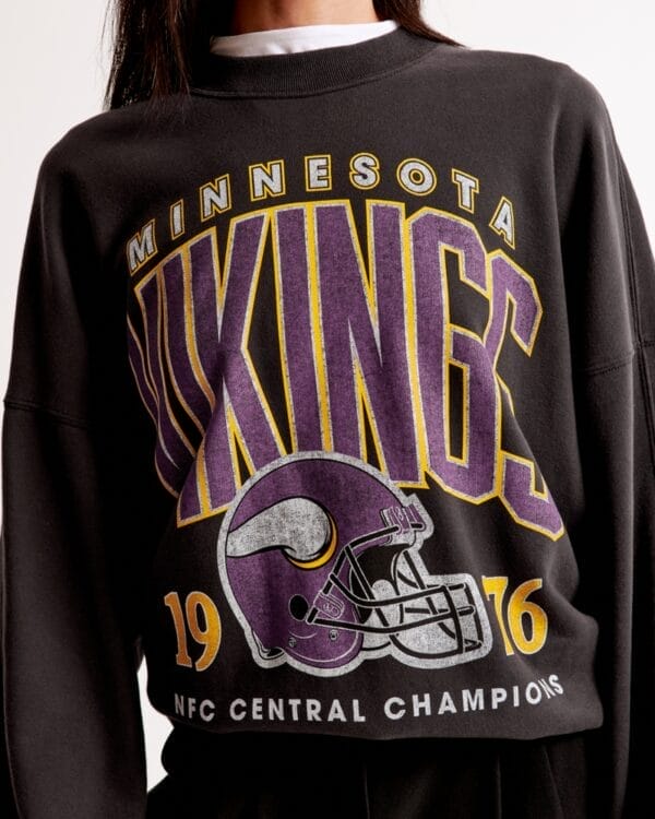 Minnesota Vikings Graphic Oversized Sunday Women Sweatshirt Crew AMCWSS0021 - Image 2