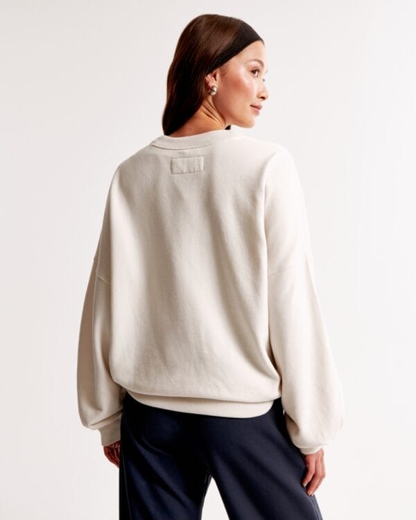 New England Patriots Graphic Oversized Sunday Women Sweatshirt Crew AMCWSS0015 - Image 3