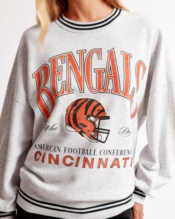 Cincinnati Bengals Graphic Oversized Sunday Women Sweatshirt Crew AMCWSS0001 - Image 3