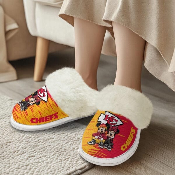 Kansas City Chiefs Winter Comfy Cotton Fuzzy Slippers AMCFSL000022 - Image 2
