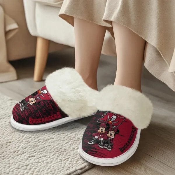 Tampa Bay Buccaneers Winter Comfy Cotton Fuzzy Slippers AMCFSL000002 - Image 2
