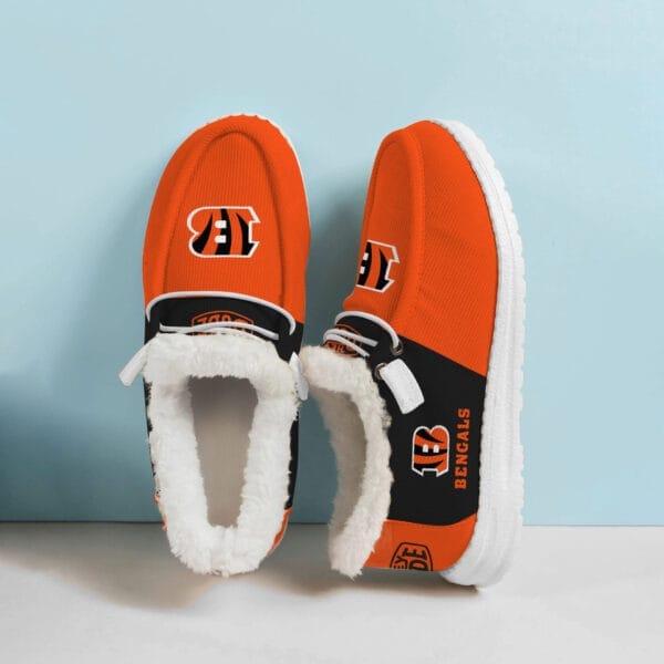 Cincinnati Bengals Fuzzy Dude Shoes Winter Collection AMCFDUDE000007 - Image 2