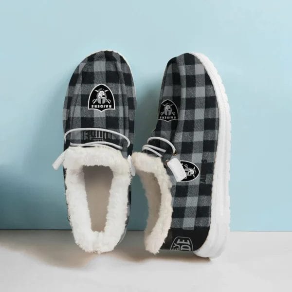 Las Vegas Raiders Fuzzy Dude Shoes Winter Collection AMCFDUDE000081 - Image 2