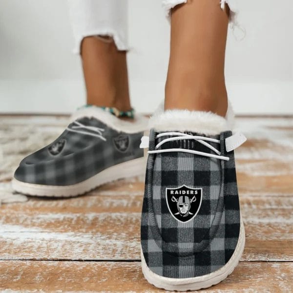 Las Vegas Raiders Fuzzy Dude Shoes Winter Collection AMCFDUDE000081 - Image 4