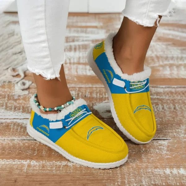Los Angeles Chargers Fuzzy Dude Shoes Winter Collection AMCFDUDE000050