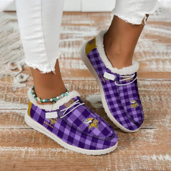 Minnesota Vikings Fuzzy Dude Shoes Winter Collection AMCFDUDE000085