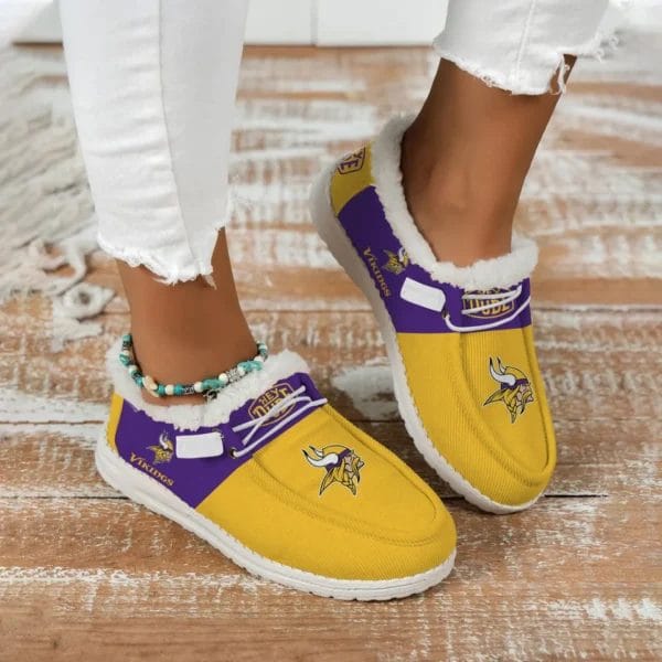 Minnesota Vikings Fuzzy Dude Shoes Winter Collection AMCFDUDE000053