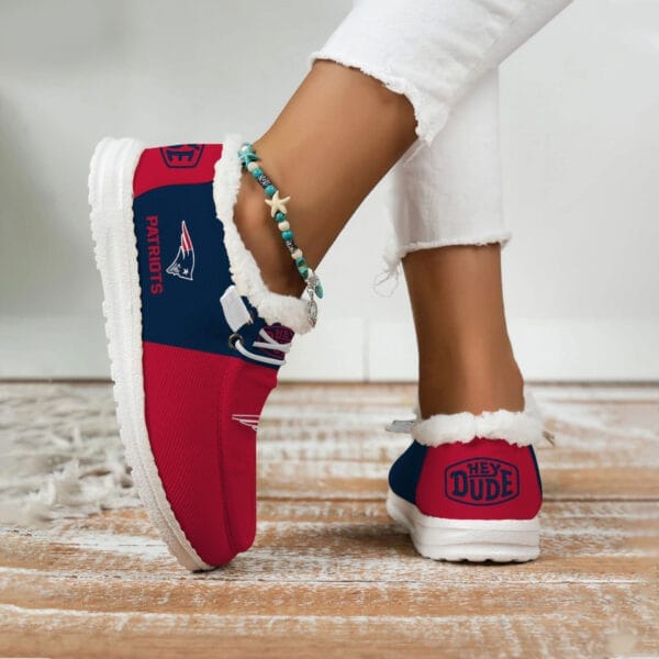 New England Patriots Fuzzy Dude Shoes Winter Collection AMCFDUDE000022 - Image 3