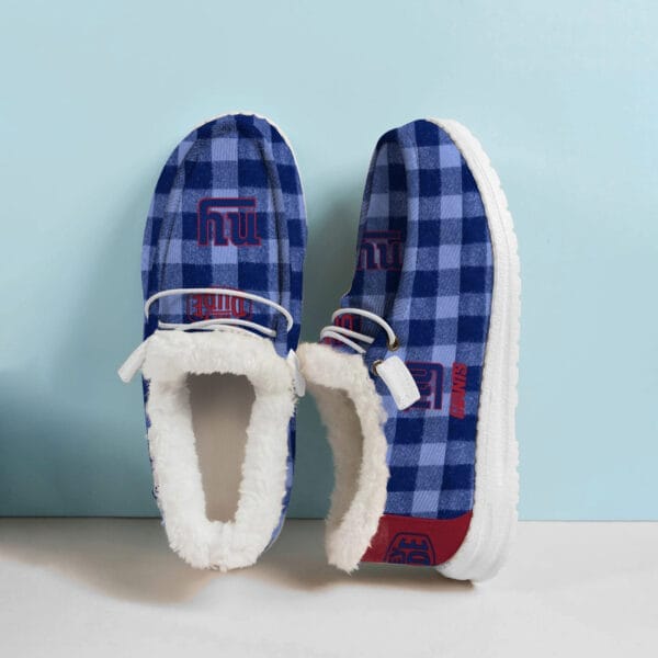 New York Giants Fuzzy Dude Shoes Winter Collection AMCFDUDE000089 - Image 2