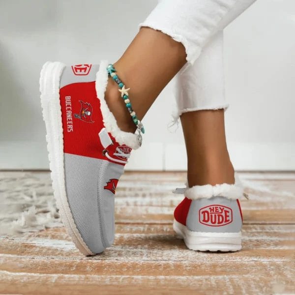 Tampa Bay Buccaneers Fuzzy Dude Shoes Winter Collection AMCFDUDE000029 - Image 3